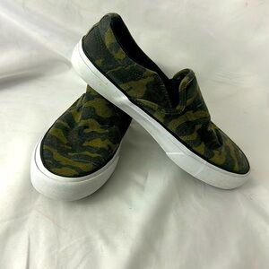 Magellan Outdoors women’s shoes